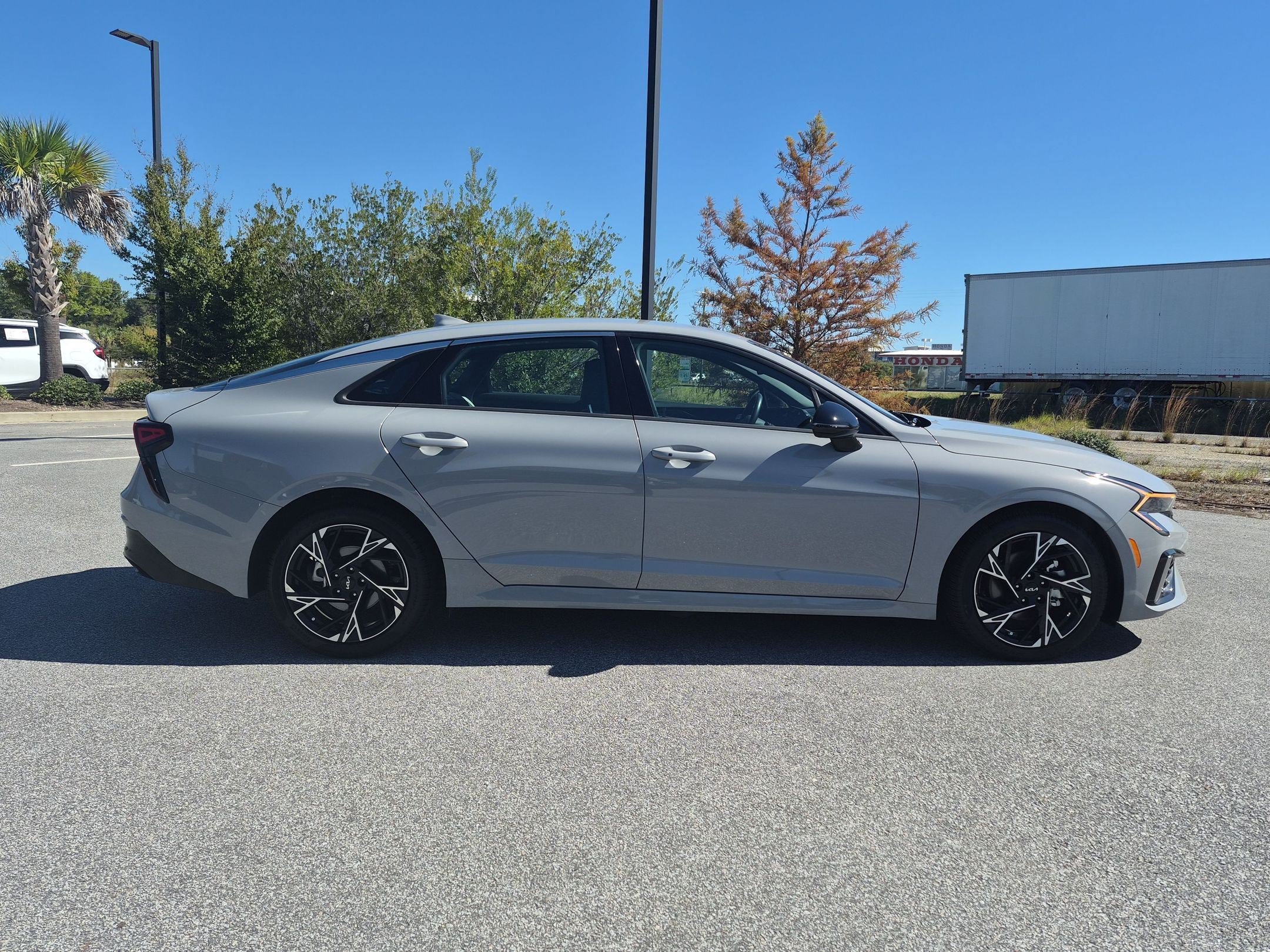 Used 2025 Kia K5 GT-Line FWD image 2