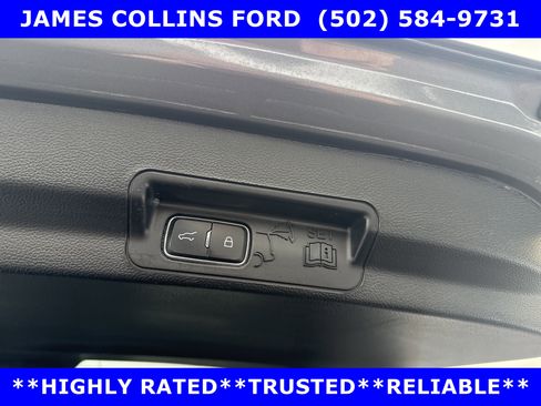 Certified 2023 Ford Explorer XLT RWD image 17