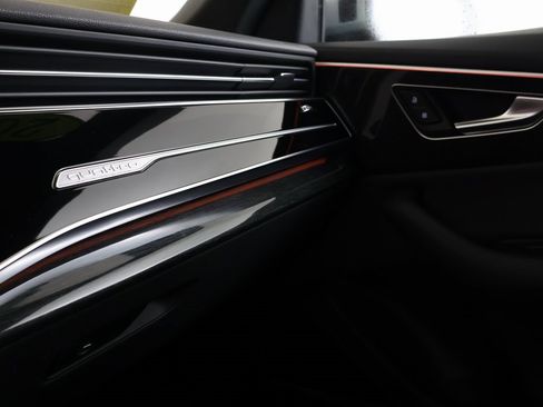 Used 2019 Audi Q8 Premium Plus image 7