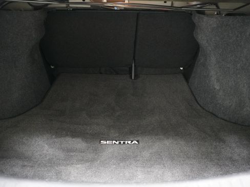 Used 2019 Nissan Sentra SR image 23