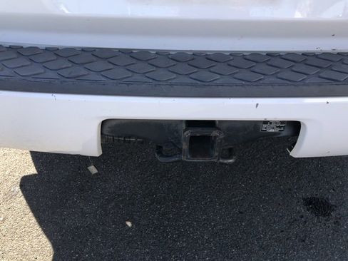 Used 2012 Nissan Pathfinder SV image 10