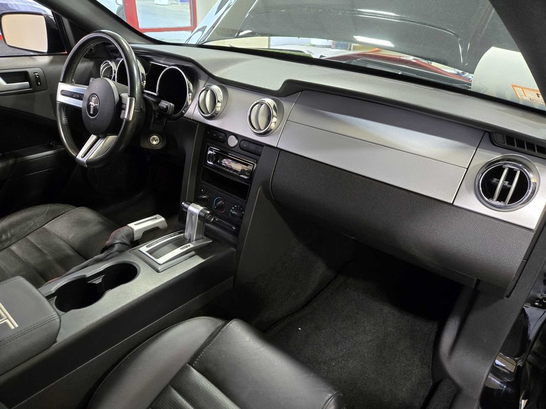 Used 2006 Ford Mustang GT RWD image 21