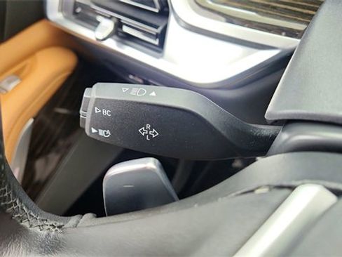 Used 2025 BMW X7 xDrive40i w/ Executive Package image 46