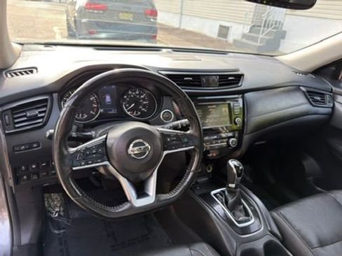Used 2018 Nissan Rogue SL w/ Premium Package AWD/4WD image 20