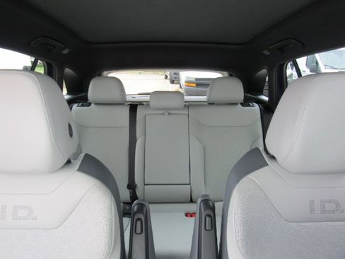 Used 2022 Volkswagen ID.4 Pro S image 34