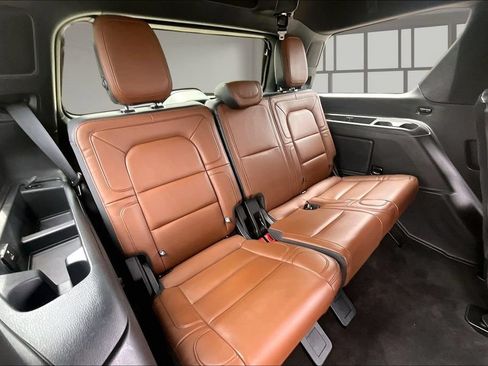 Used 2022 Lincoln Navigator Reserve AWD/4WD image 24