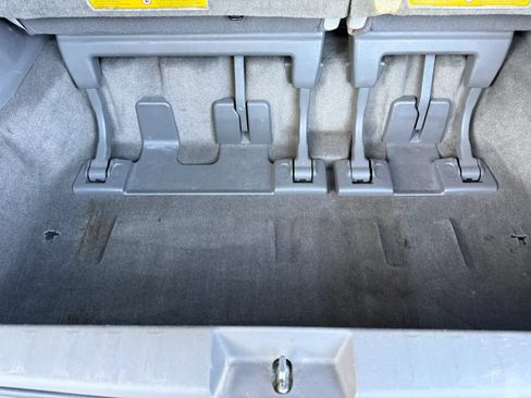 Used 2012 Toyota Sienna LE w/ Towing Pkg AWD/4WD image 13
