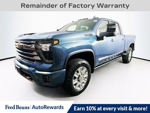 Used 2025 Chevrolet Silverado 2500 High Country w/ Technology Package image 3