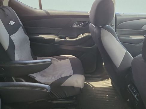 Used 2019 Chevrolet Traverse RS FWD image 6