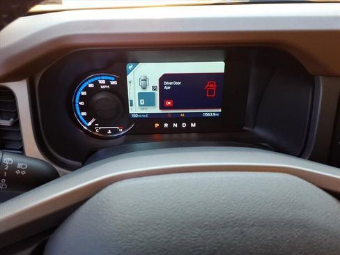 Used 2024 Ford Bronco Outer Banks w/ Sasquatch Package image 27