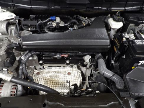 Used 2019 Nissan Rogue SV w/ Premium Package image 22