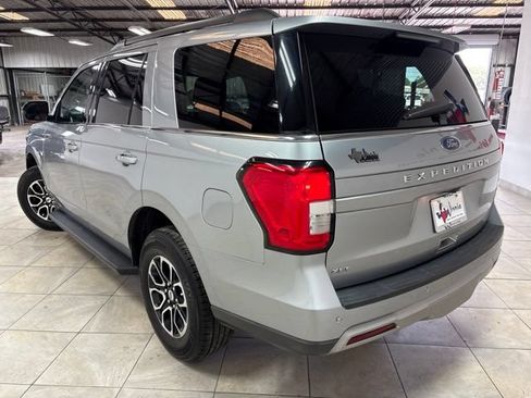Used 2024 Ford Expedition XLT RWD image 10