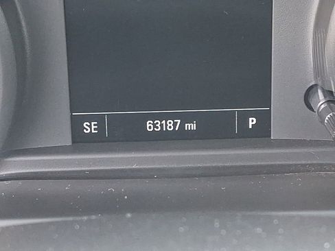 Used 2020 Chevrolet Silverado 1500 Custom w/ Custom Value Package image 18