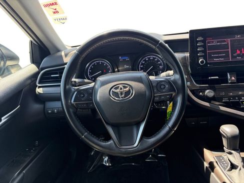 Used 2023 Toyota Camry SE FWD image 13