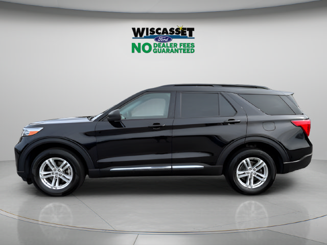 Used 2023 Ford Explorer XLT w/ Equipment Group 202A AWD/4WD image 2