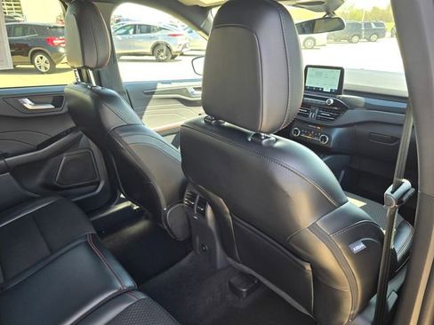 Used 2025 Ford Escape ST-Line AWD/4WD image 17