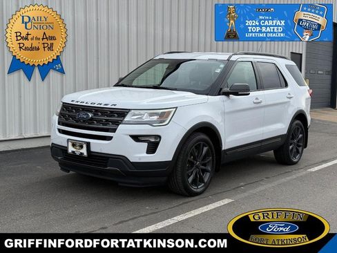 Used 2018 Ford Explorer XLT w/ XLT Appearance Package image 1