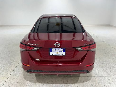 Used 2022 Nissan Sentra SV w/ SV Premium Package FWD image 3