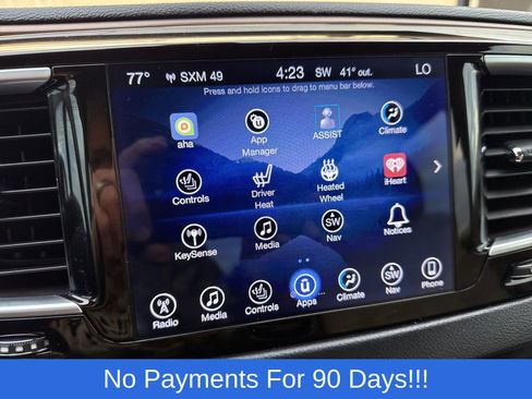 Used 2017 Chrysler Pacifica Touring-L Plus w/ Tire & Wheel Group image 18