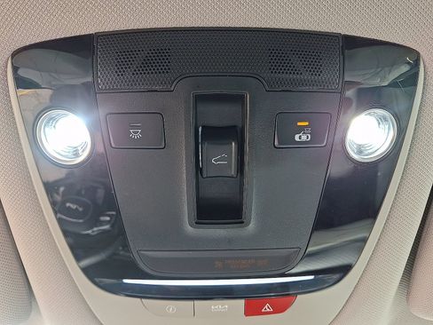 Certified 2023 Kia Sorento SX Prestige w/ Panoramic Sunroof Package AWD/4WD image 22