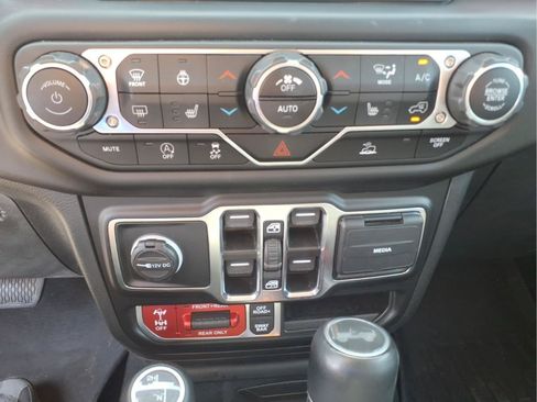 Used 2021 Jeep Wrangler Unlimited Rubicon AWD/4WD image 24