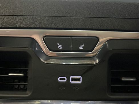 Used 2025 GMC Sierra 2500 Denali Ultimate AWD/4WD image 39