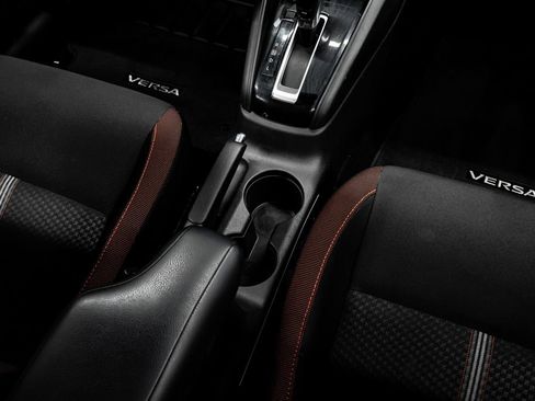 Used 2025 Nissan Versa SR w/ Trunk Package image 26