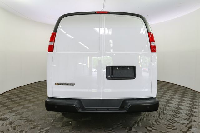 Used 2025 Chevrolet Express 2500 w/ Driver Convenience Package RWD image 8