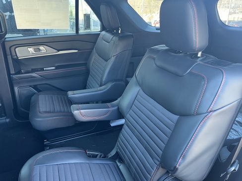 New 2026 Ford Explorer ST-Line w/ ST-Line Street Pack image 19