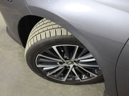 Used 2023 Lexus ES 250 w/ Premium Package AWD/4WD image 42