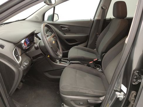 Used 2020 Chevrolet Trax LS w/ Tint and Cruise Package image 17