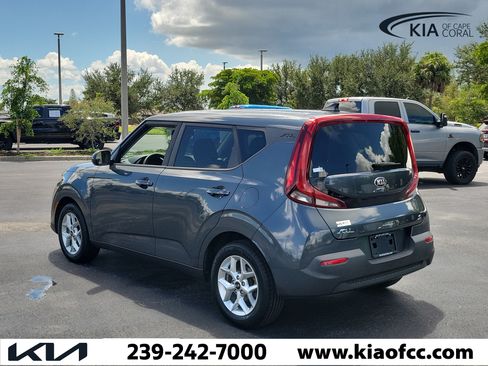 Used 2020 Kia Soul S FWD image 4