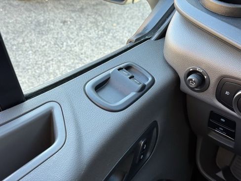 Certified 2023 Ford Transit 350 XLT image 21