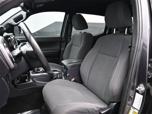 Used 2019 Toyota Tacoma SR5 image 10