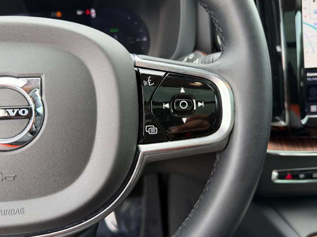 Certified 2024 Volvo XC60 T8 Plus w/ Climate Package AWD/4WD image 19