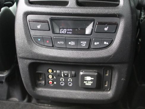 Used 2018 Honda Pilot Elite image 31