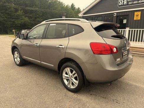 Used 2015 Nissan Rogue S w/ Convenience Package AWD/4WD image 5