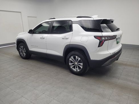 Used 2025 Chevrolet Equinox LT image 3