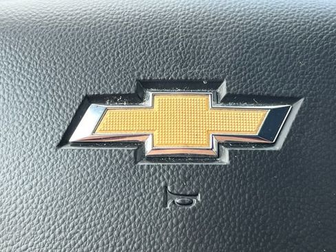 Used 2023 Chevrolet Suburban LT AWD/4WD image 15