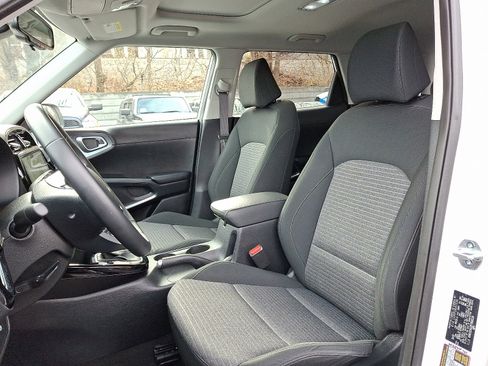 Certified 2023 Kia Soul EX image 11