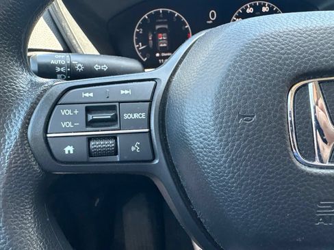 Used 2024 Honda CR-V EX image 16