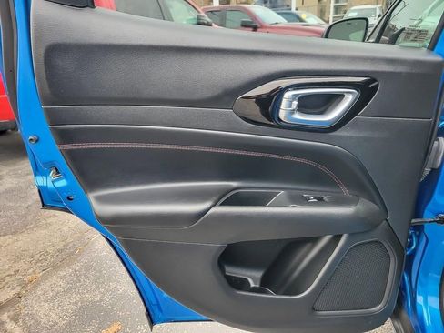 Used 2023 Jeep Compass Trailhawk image 18