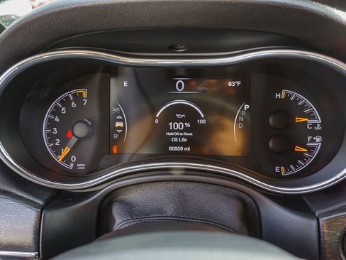 Used 2018 Jeep Grand Cherokee Limited image 21