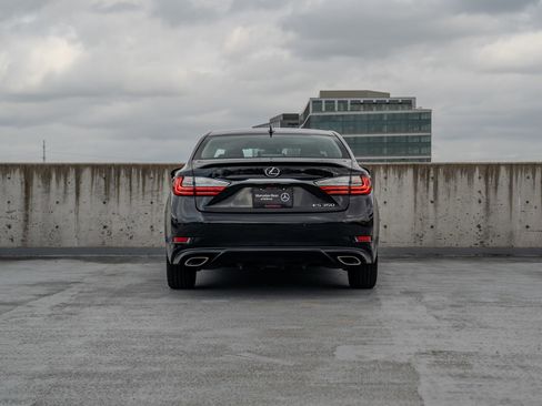 Used 2017 Lexus ES 350 w/ Navigation System Package FWD image 5