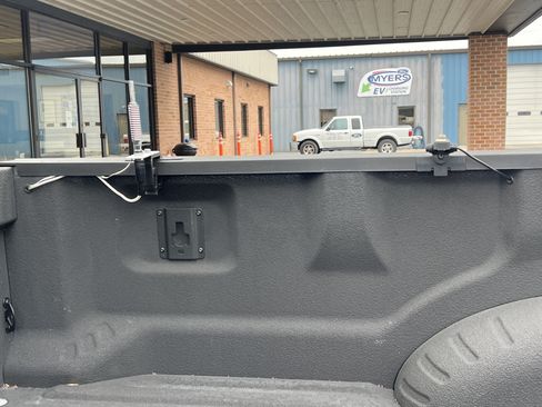 Used 2017 Ford F350 XL w/ Power Equipment Group AWD/4WD image 14