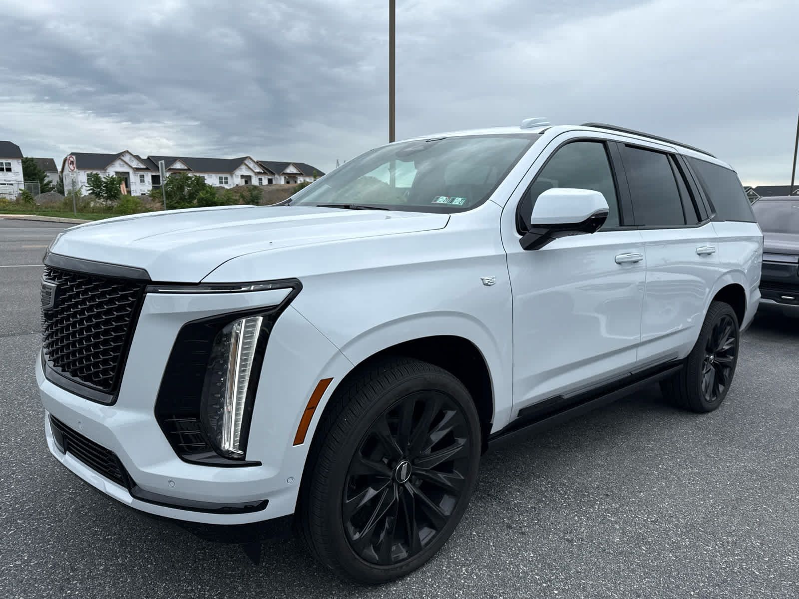 Used 2026 Cadillac Escalade Platinum Sport w/ LPO, ONYX Package AWD/4WD image 10