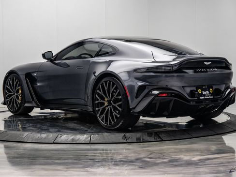 Used 2023 Aston Martin V12 Vantage RWD image 13