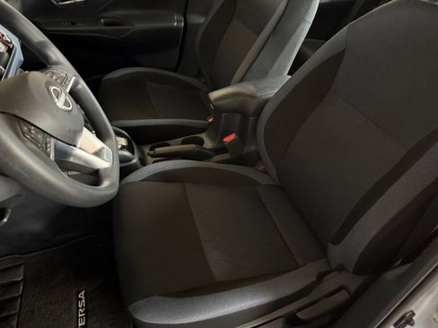 Used 2025 Nissan Versa SV FWD image 36