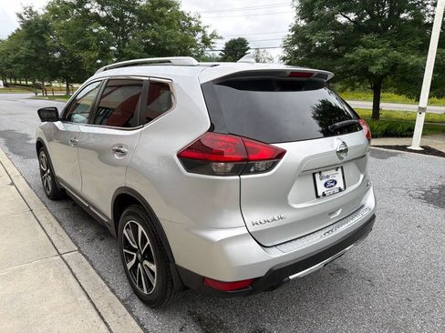 Used 2018 Nissan Rogue SL w/ Premium Package AWD/4WD image 8