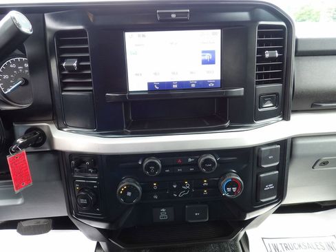 Used 2025 Ford F350 XLT AWD/4WD image 23